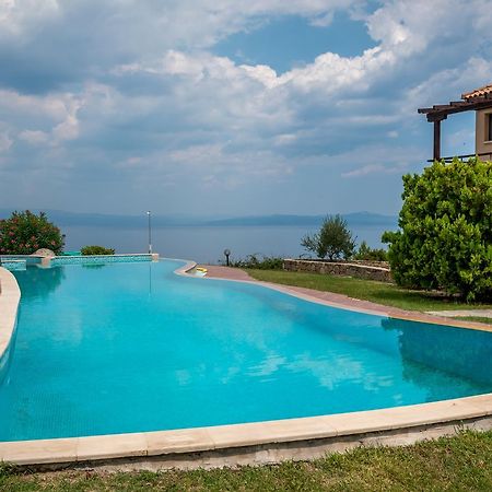 Blue Thea Luxury Villa In Afitos المظهر الخارجي الصورة