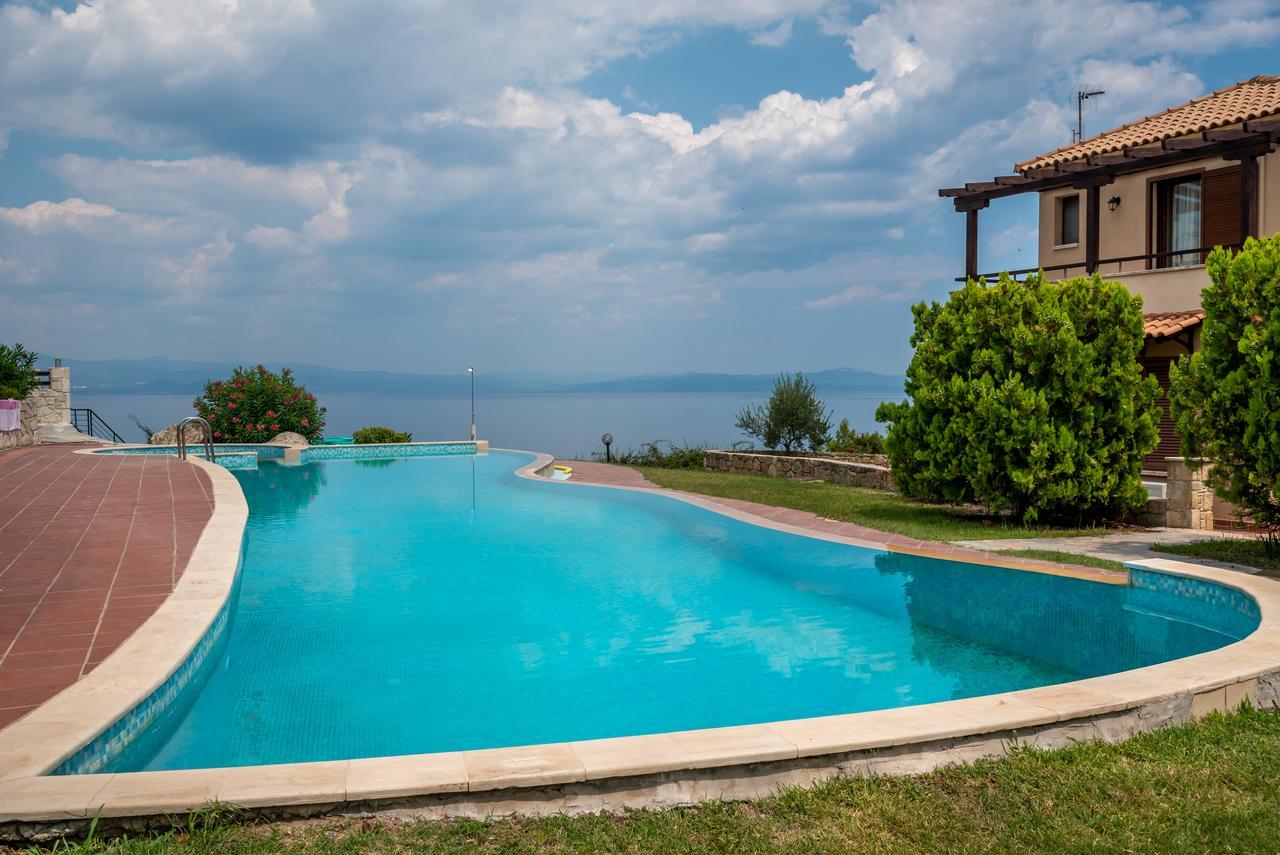 Blue Thea Luxury Villa In Afitos المظهر الخارجي الصورة